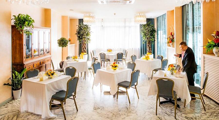 Hotel Salera Асті Екстер'єр фото