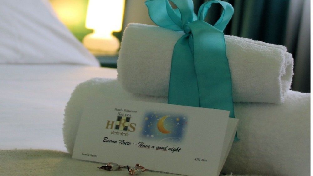 Hotel Salera Асті Екстер'єр фото